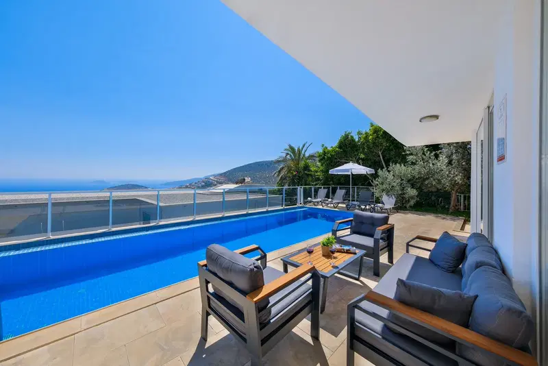 Kalkan’da deniz manzaralı kiralık villa, fotoğraf 2