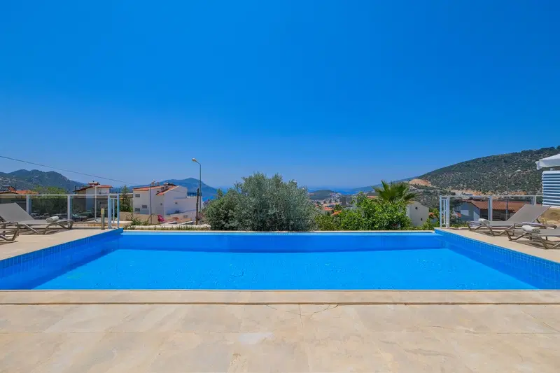 Kalkan’da deniz manzaralı kiralık villa, fotoğraf 2