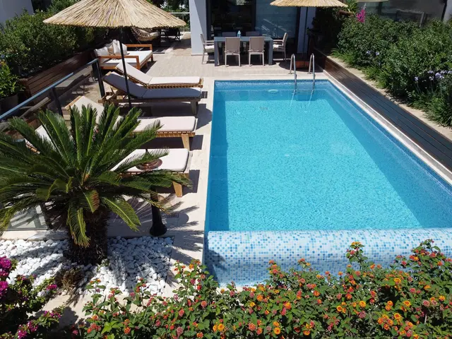 Kalkan’da Deniz Manzaralı, Özel Havuzlu, 3 Yatak Odalı, Ekonomik Villa