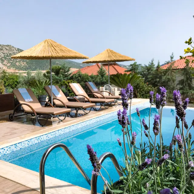 Kalkan’da Deniz Manzaralı, Özel Havuzlu, 4 Yatak Odalı, Ekonomik Villa