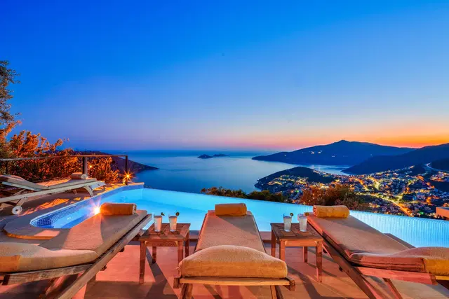 Kalkan’da deniz manzaralı kiralık villa, fotoğraf 2