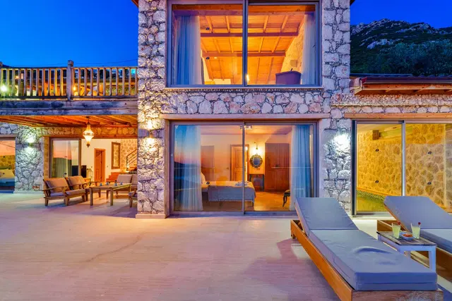 Kalkan’da ısıtmalı havuzlu kiralık villa, fotoğraf 2