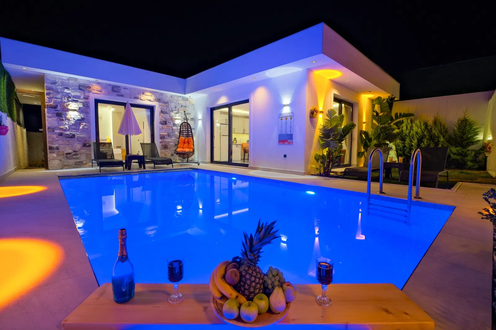 Fethiye’de korunaklı havuzlu kiralık villa
