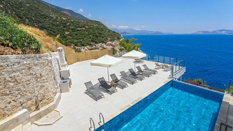 Kaş’ta denize sıfır kiralık villa, fotoğraf 7