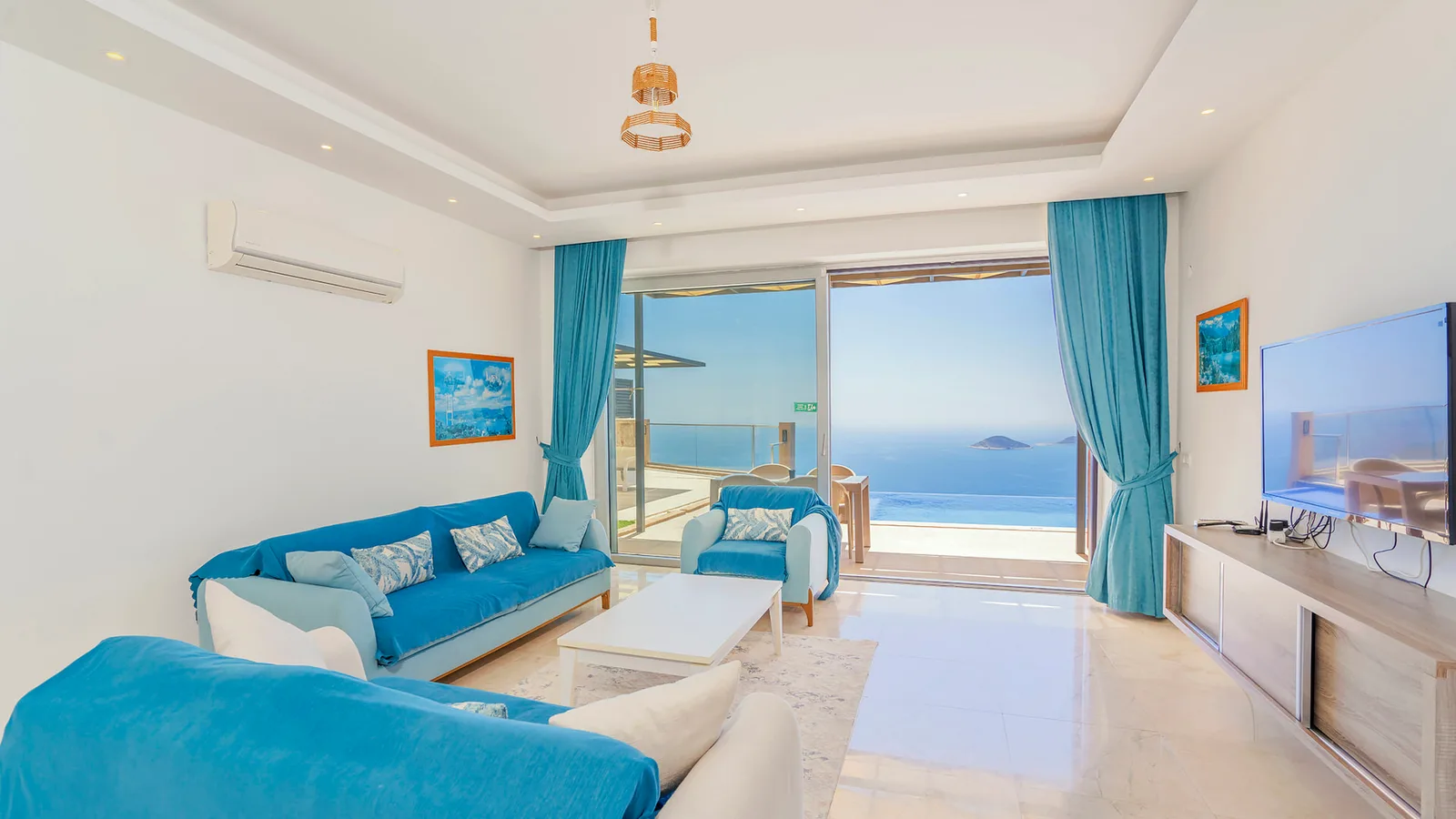 Kalkan'da Hamamlı, Saunalı, Kapalı Isıtmalı Havuzlu, Merkeze Yakın Balayı Villası