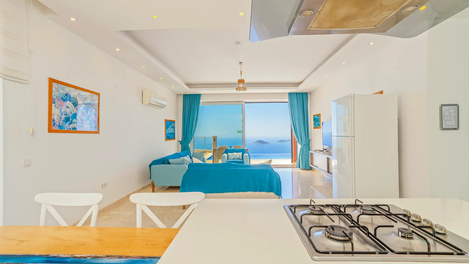 Kalkan'da Hamamlı, Saunalı, Kapalı Isıtmalı Havuzlu, Merkeze Yakın Balayı Villası