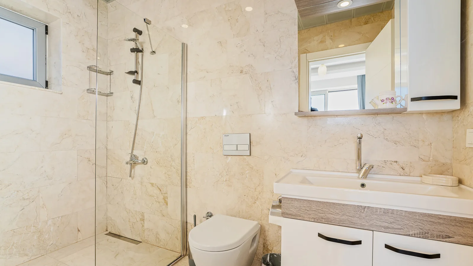 Kalkan'da Hamamlı, Saunalı, Kapalı Isıtmalı Havuzlu, Merkeze Yakın Balayı Villası