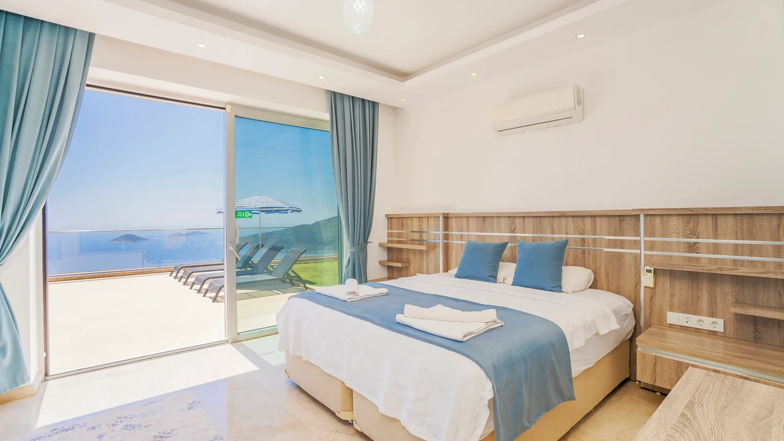 Kalkan'da Hamamlı, Saunalı, Kapalı Isıtmalı Havuzlu, Merkeze Yakın Balayı Villası