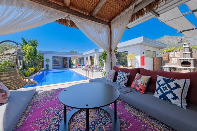 Çayköy’de bahçeli kiralık villa, fotoğraf 5