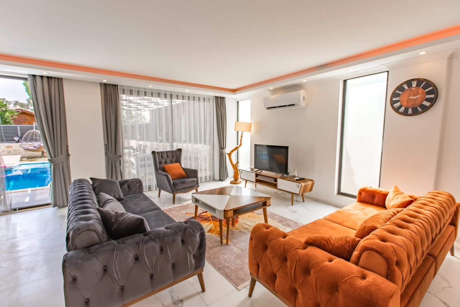 Patara’da Balayı Çiftlerine Uygun, Korunaklı Havuzlu, 2 Yatak Odalı, Kiralık Villa