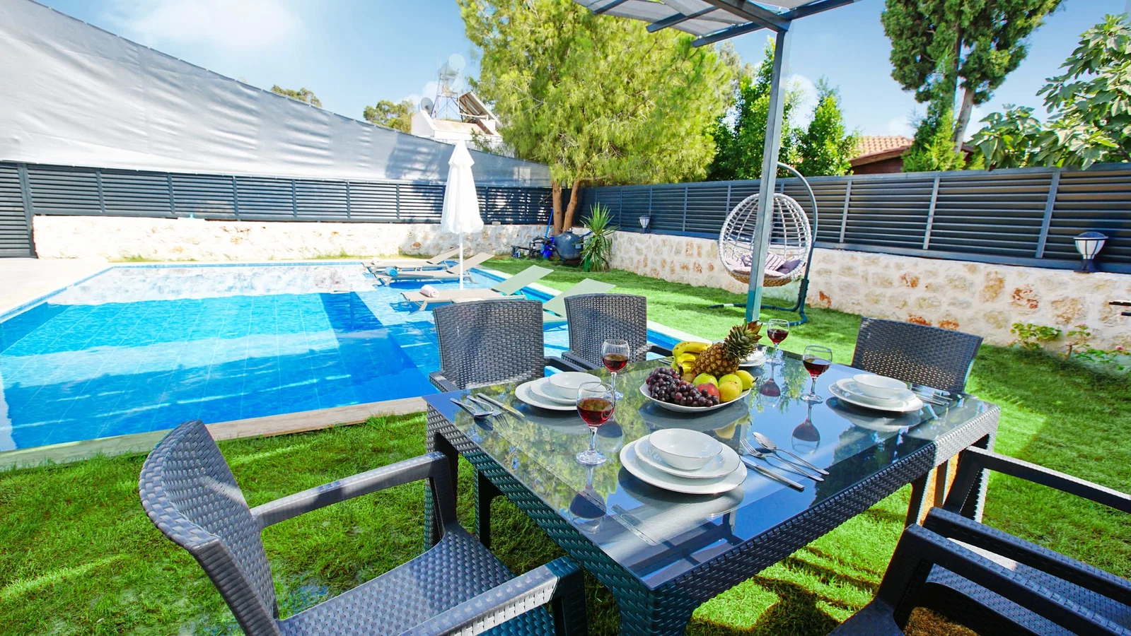 Patara’da Balayı Çiftlerine Uygun, Korunaklı Havuzlu, 2 Yatak Odalı, Kiralık Villa