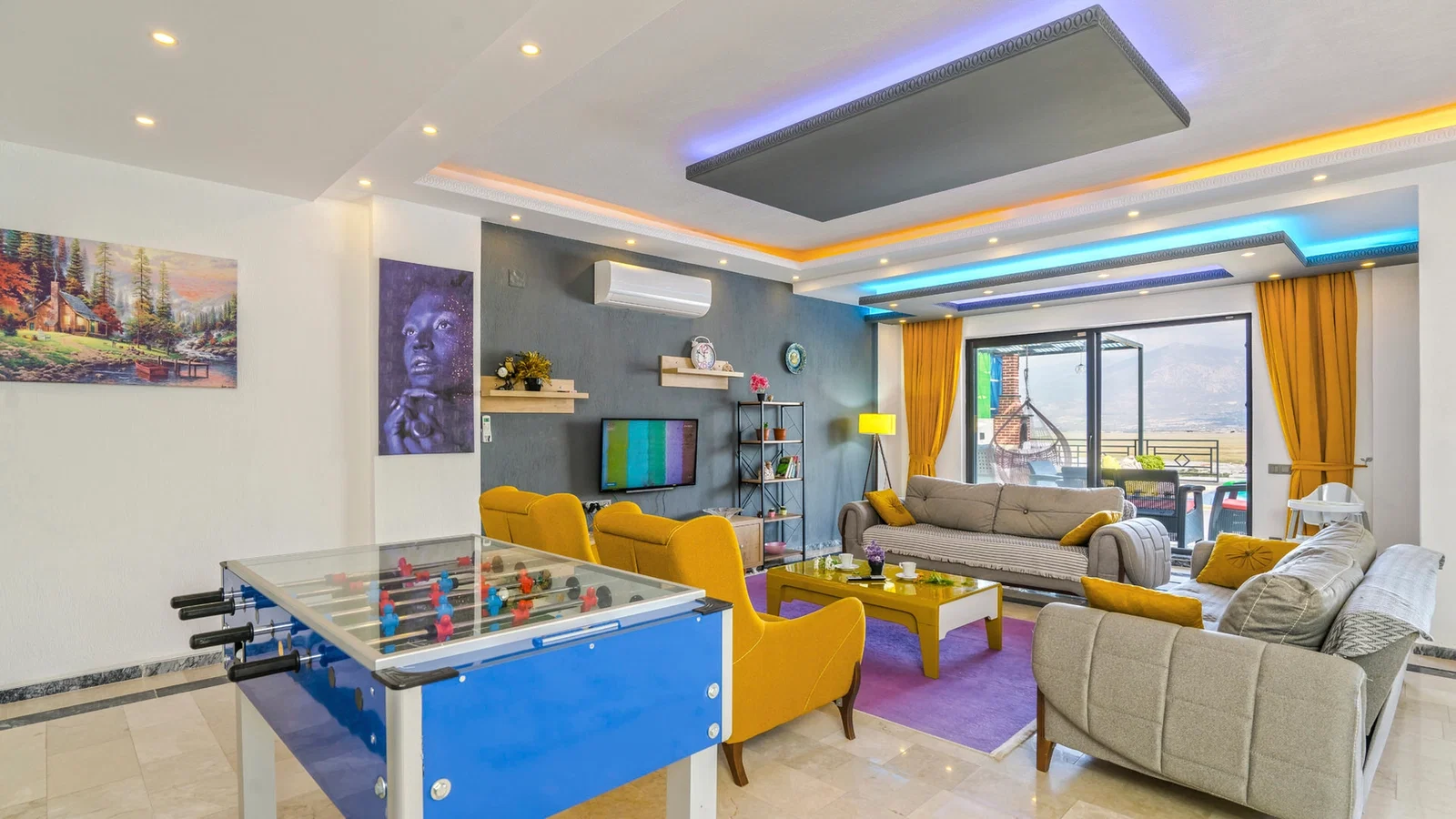 Yeşilköy’de Korunaklı Havuzlu, 4 Kişilik, Jakuzili Villa