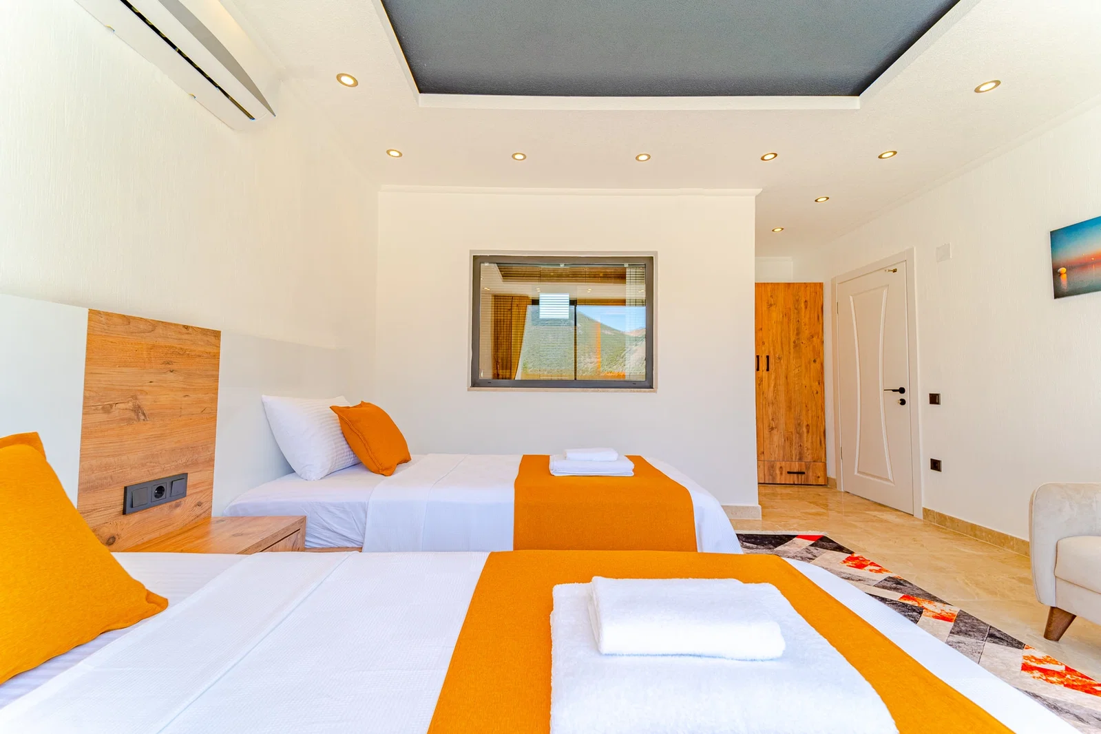 Bezirgan’da Balayı Çiftlerine Uygun, Korunaklı Havuzlu, 4 Kişilik, Ekonomik Villa