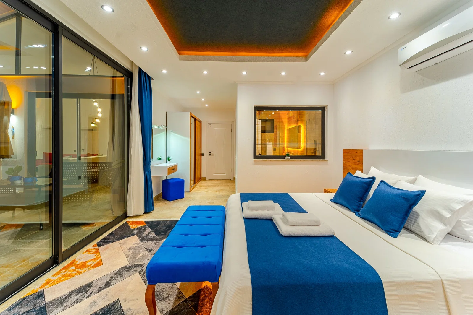 Bezirgan’da Balayı Çiftlerine Uygun, Korunaklı Havuzlu, 4 Kişilik, Ekonomik Villa