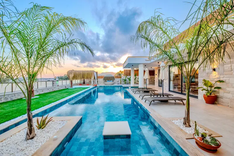 Çavdır’da ısıtmalı havuzlu kiralık villa, fotoğraf 2