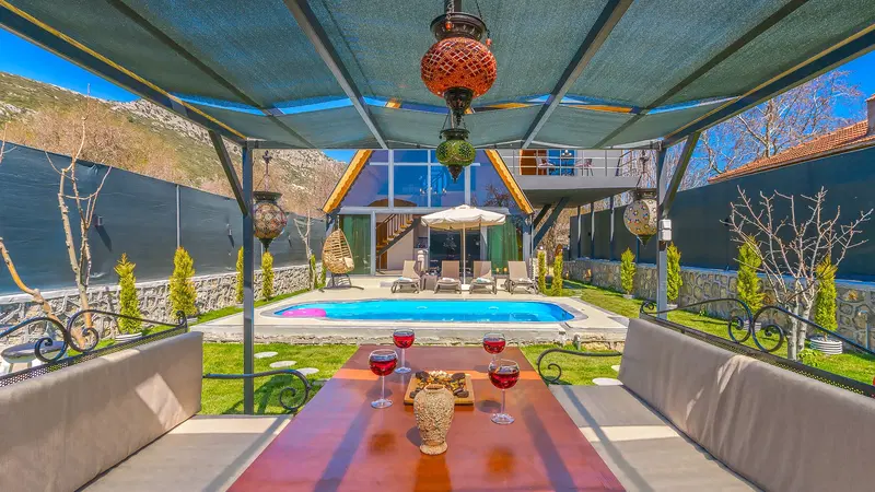 Bezirgan’da özel havuzlu kiralık villa, fotoğraf 4