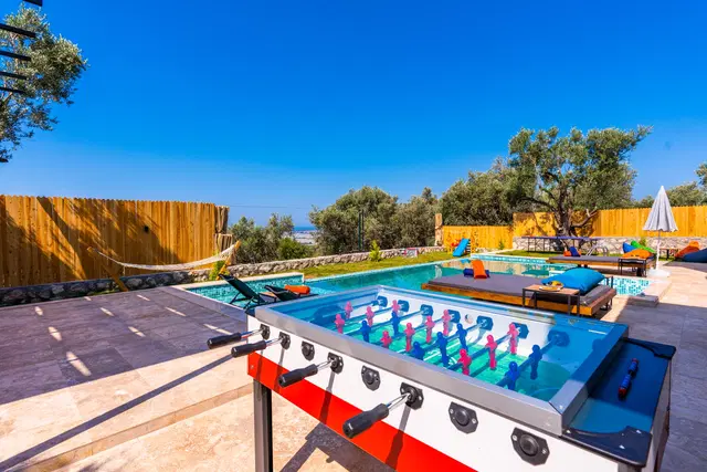Çayköy’de çocuk havuzlu kiralık villa, fotoğraf 4