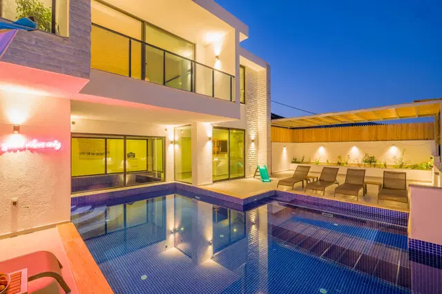 Yeşilköy’de doğa manzaralı kiralık villa, fotoğraf 5