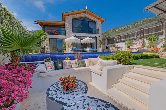 Çayköy’de doğa manzaralı kiralık villa, fotoğraf 3