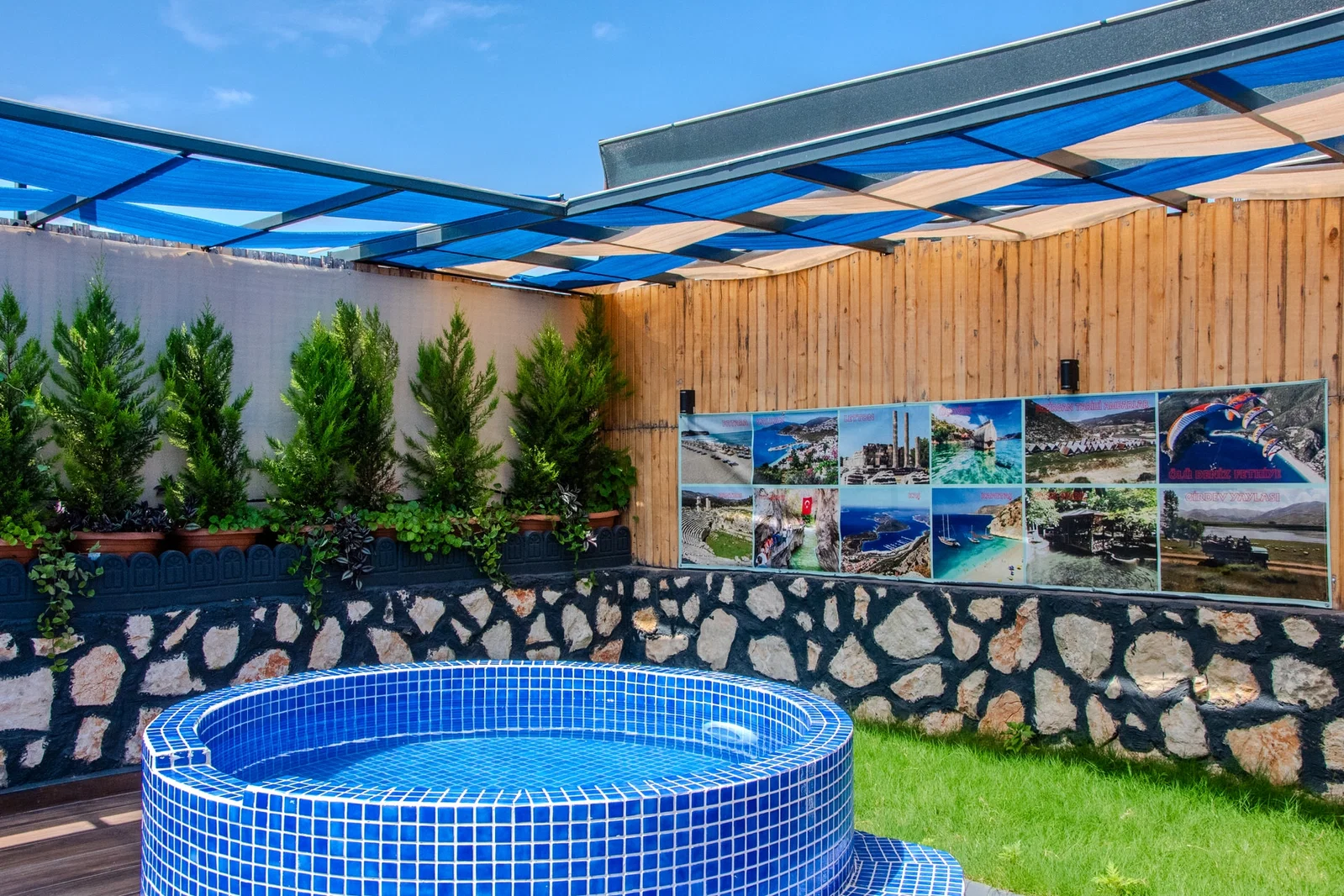Çavdır’da Korunaklı, Çocuk Havuzlu, 2 Kişilik, Kiralık Villa
