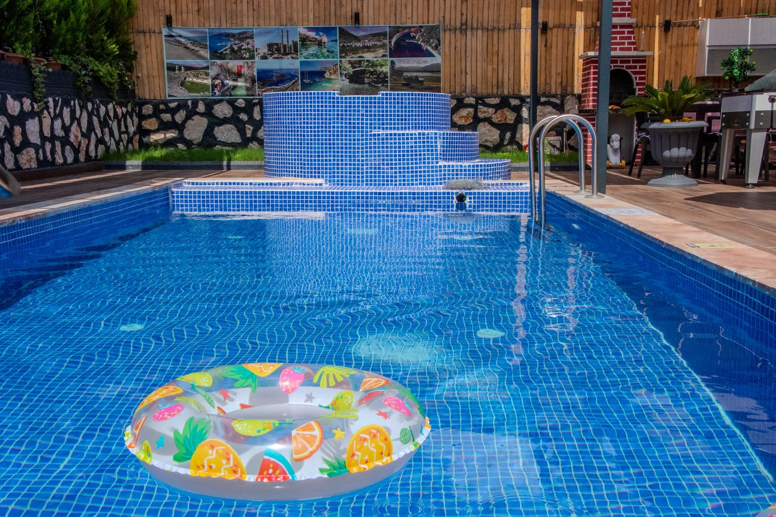 Çavdır’da Korunaklı, Çocuk Havuzlu, 2 Kişilik, Kiralık Villa