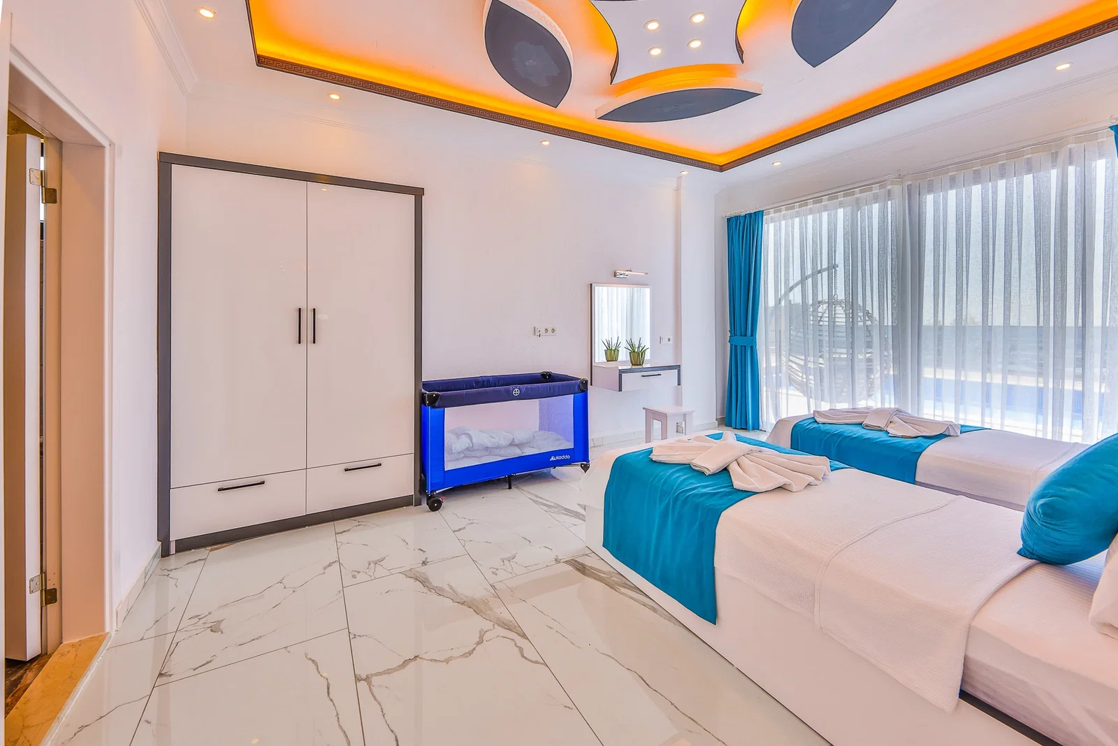 Çavdır’da Balayı Çiftlerine Uygun, Korunaklı Havuzlu, 2 Yatak Odalı, Kiralık Villa