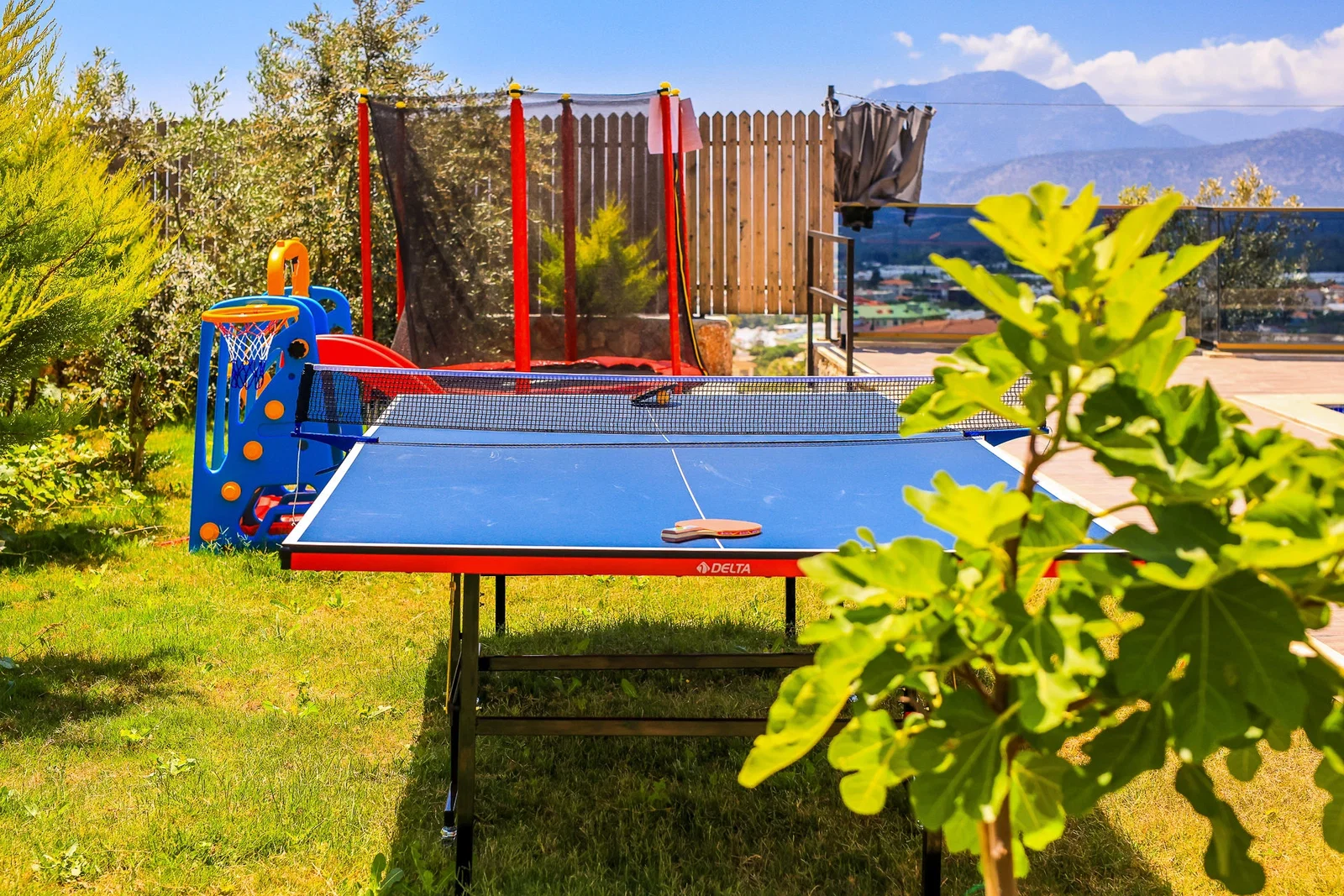 Çavdır’da Balayı Çiftlerine Uygun, Korunaklı Havuzlu, 2 Yatak Odalı, Kiralık Villa