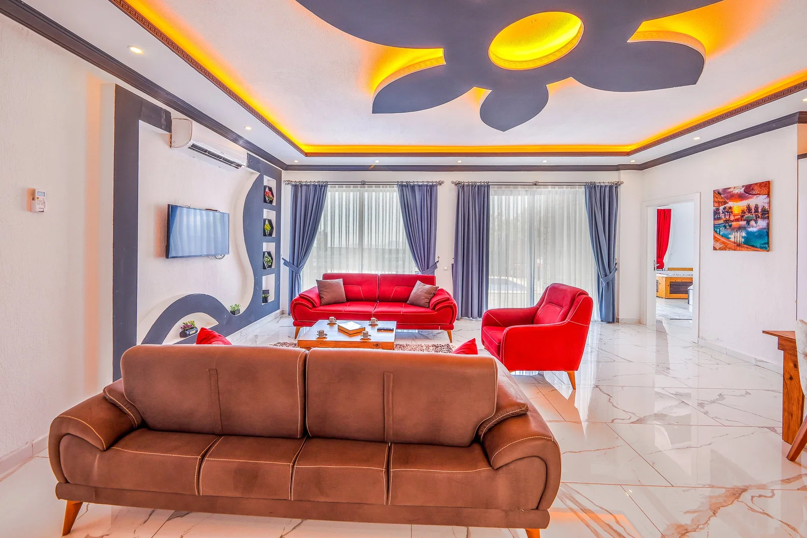 Çavdır’da Balayı Çiftlerine Uygun, Korunaklı Havuzlu, 2 Yatak Odalı, Kiralık Villa