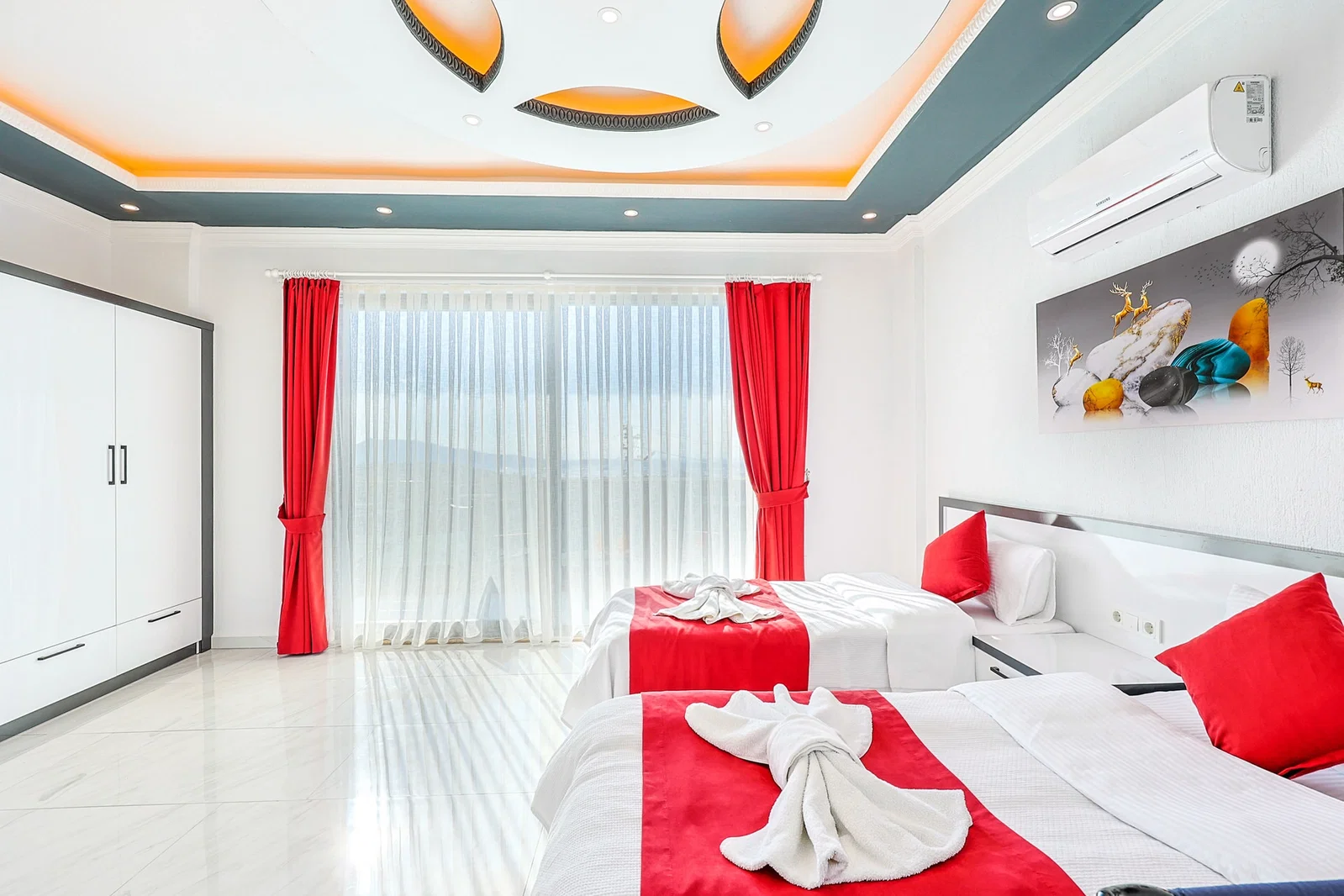 Çavdır’da Balayı Çiftlerine Uygun, Korunaklı Havuzlu, 2 Yatak Odalı, Kiralık Villa