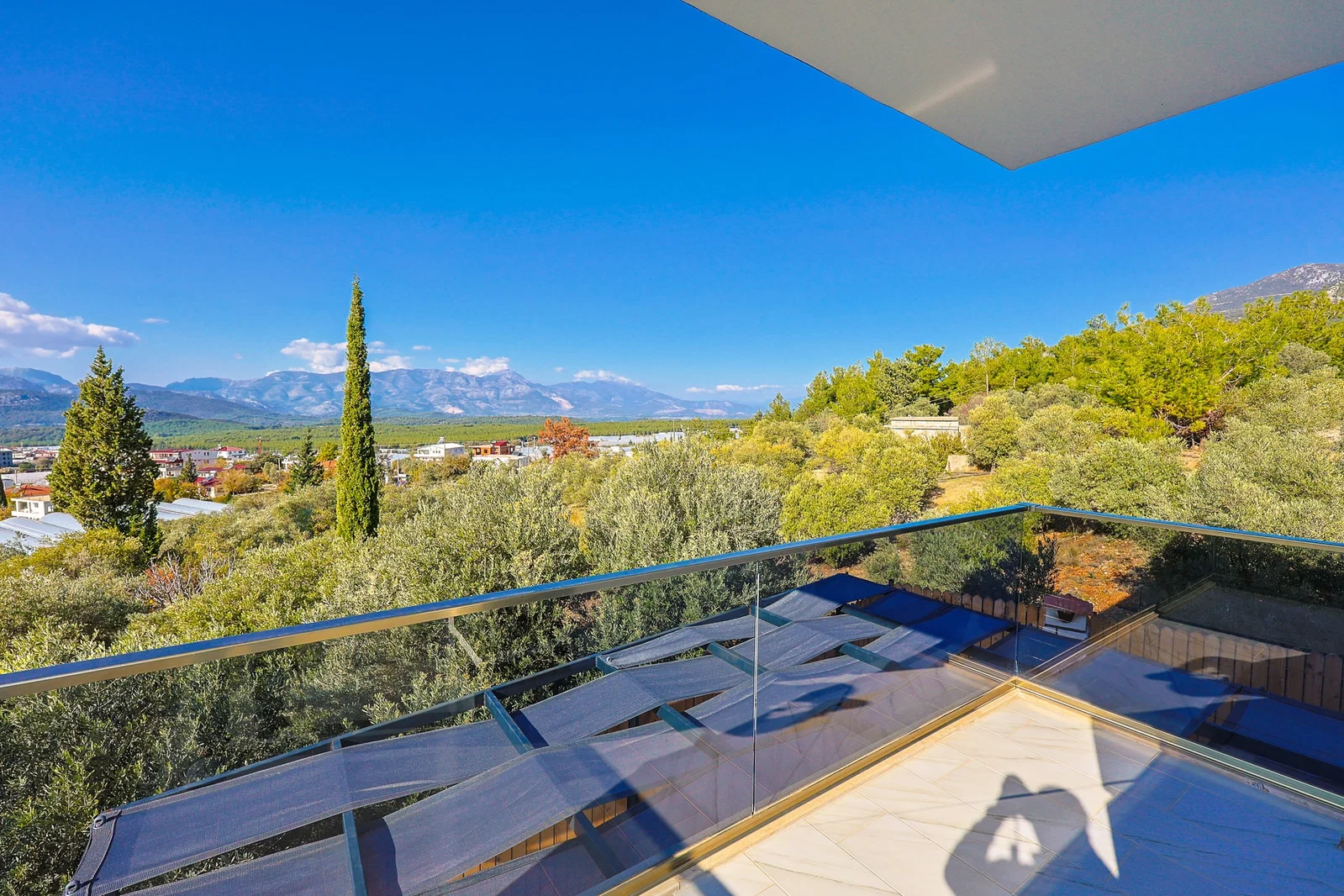 Çavdır’da Balayı Çiftlerine Uygun, Korunaklı Havuzlu, 2 Yatak Odalı, Kiralık Villa