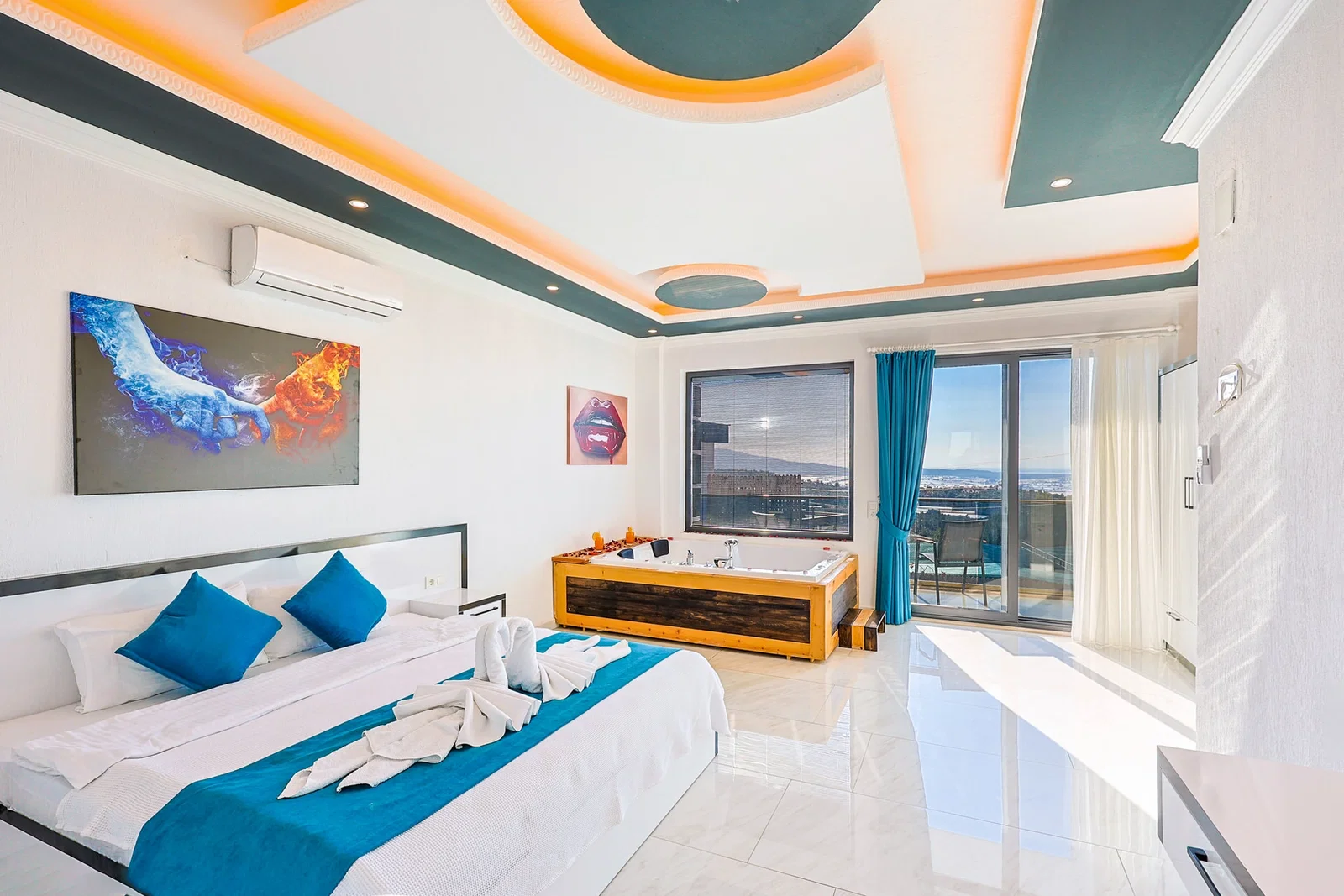 Çavdır’da Balayı Çiftlerine Uygun, Korunaklı Havuzlu, 2 Yatak Odalı, Kiralık Villa