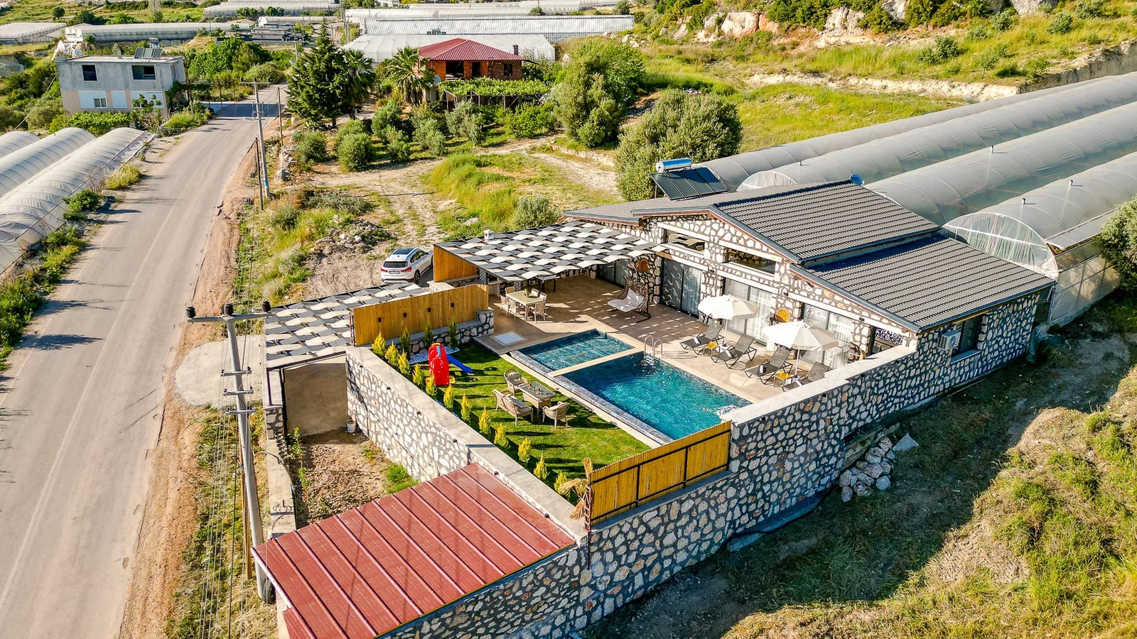 Çavdır’da Korunaklı, Çocuk Havuzlu, 4 Kişilik, Kiralık Villa