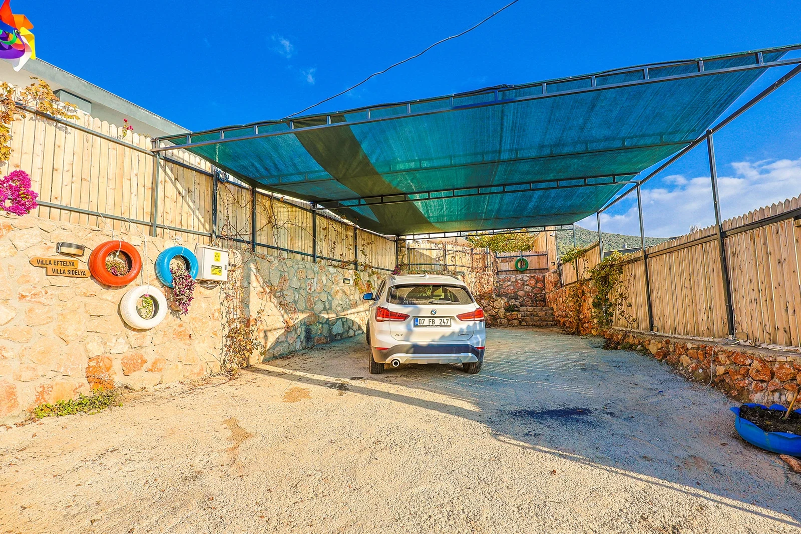 Çavdır’da Balayı Çiftlerine Uygun, Korunaklı Havuzlu, 6 Kişilik, Kiralık Villa