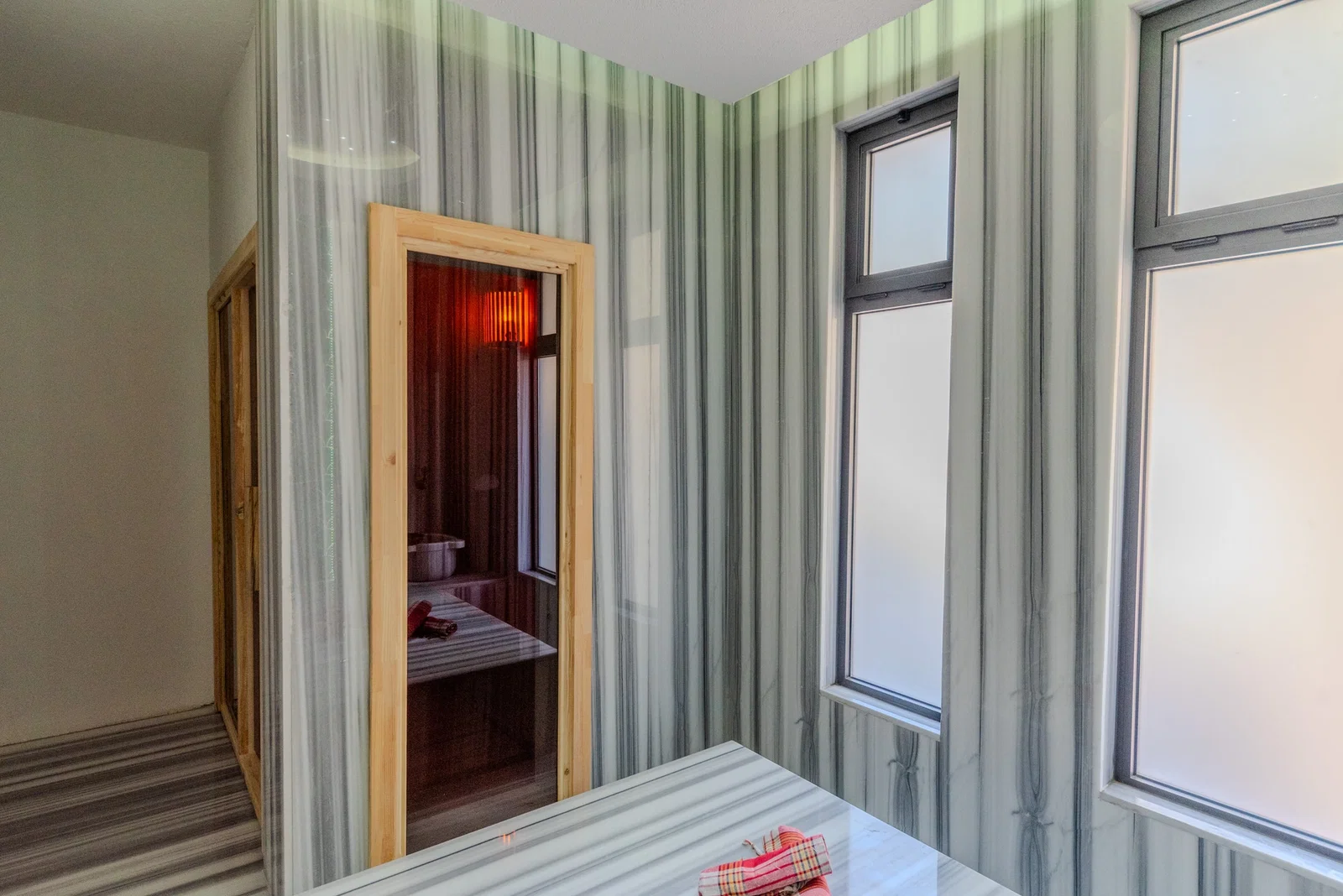 Çavdır’da Sakin Konumda, Özel Havuzlu, Jakuzili, Kiralık Villa
