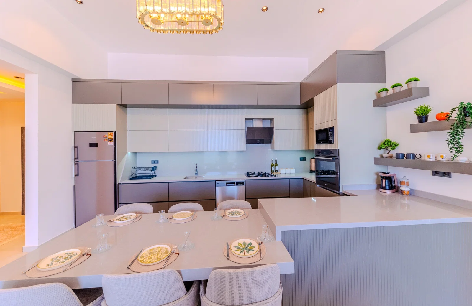 Çavdır’da Sakin Konumda, Özel Havuzlu, Jakuzili, Kiralık Villa