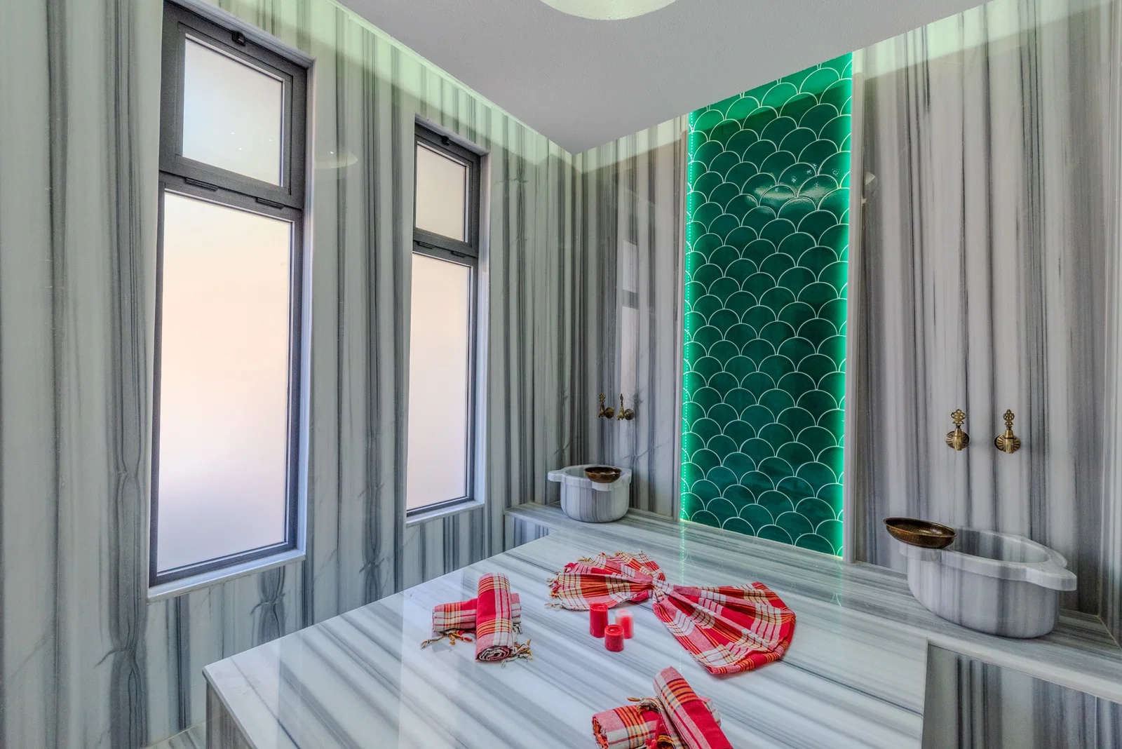 Çavdır’da Sakin Konumda, Özel Havuzlu, Jakuzili, Kiralık Villa