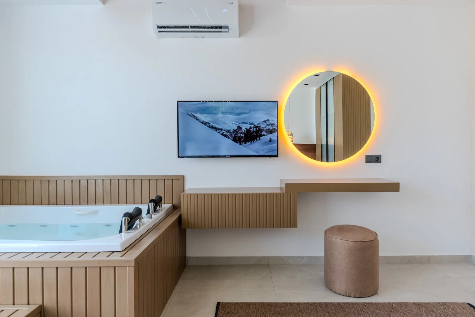Çavdır’da Sakin Konumda, Özel Havuzlu, Jakuzili, Kiralık Villa
