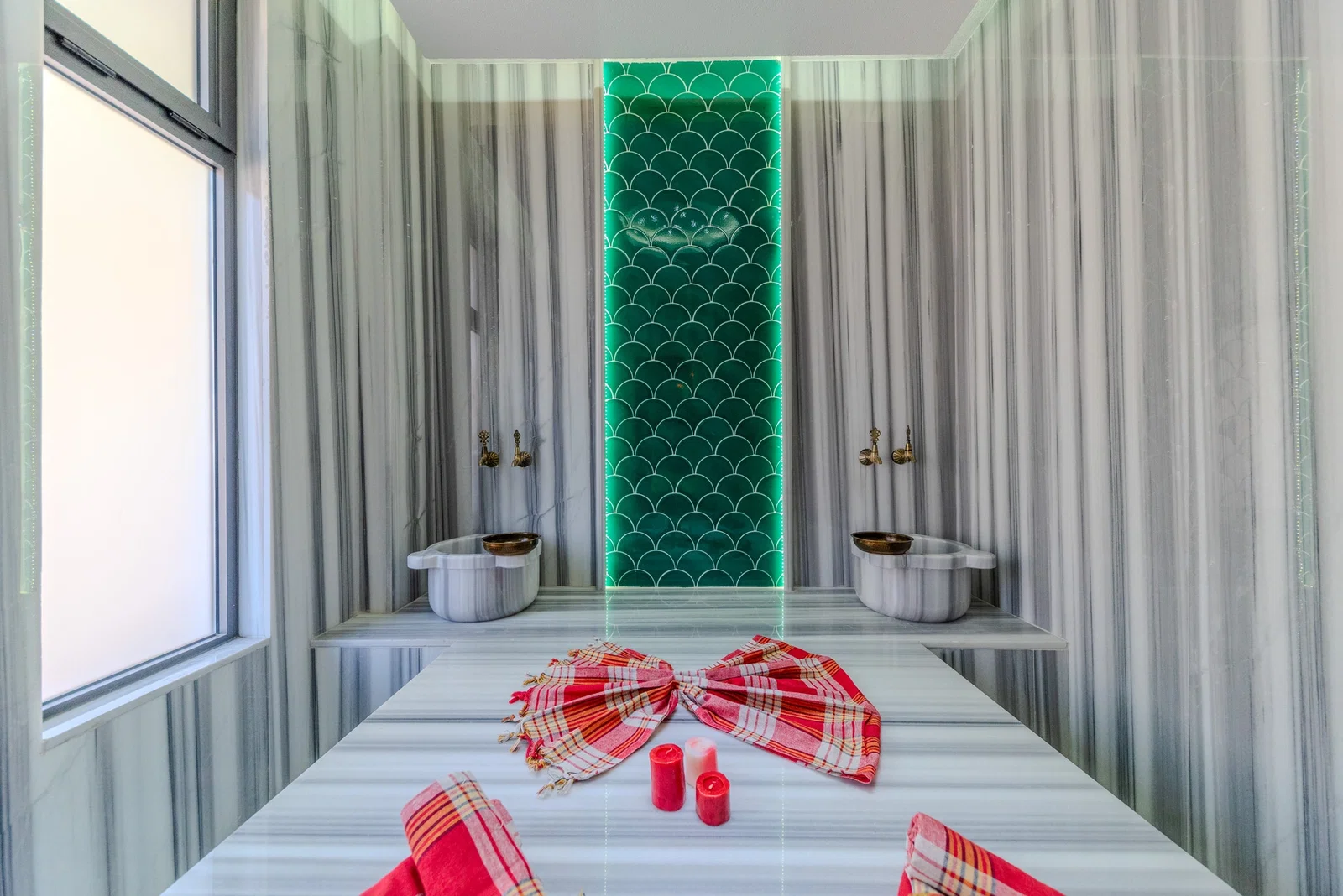 Çavdır’da Sakin Konumda, Özel Havuzlu, Jakuzili, Kiralık Villa