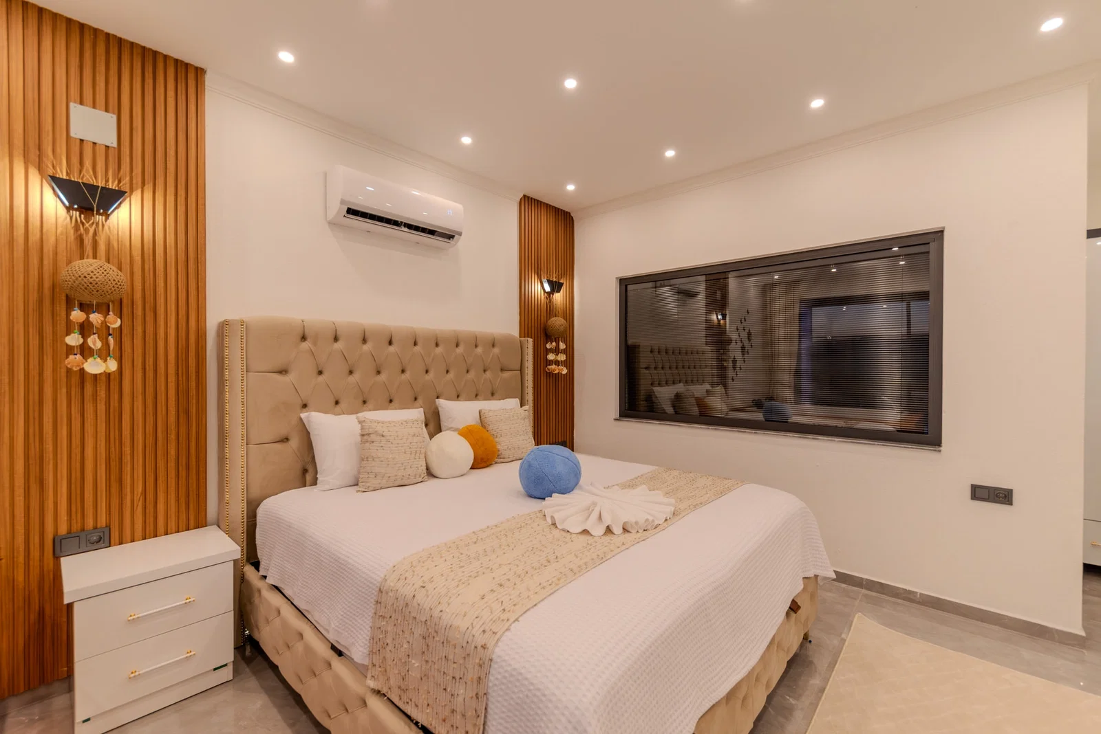 Çavdır’da Korunaklı, Çocuk Havuzlu, 5 Kişilik, Kiralık Villa