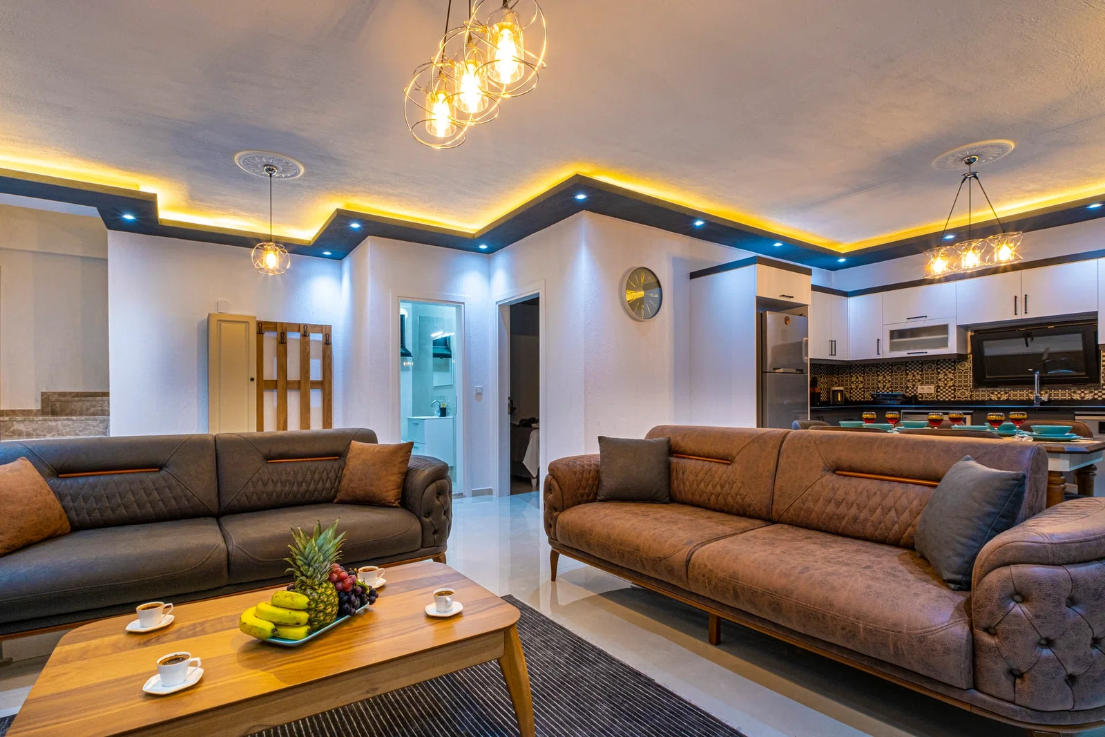 Bezirgan’da Korunaklı, Çocuk Havuzlu, Jakuzili, Kiralık Villa