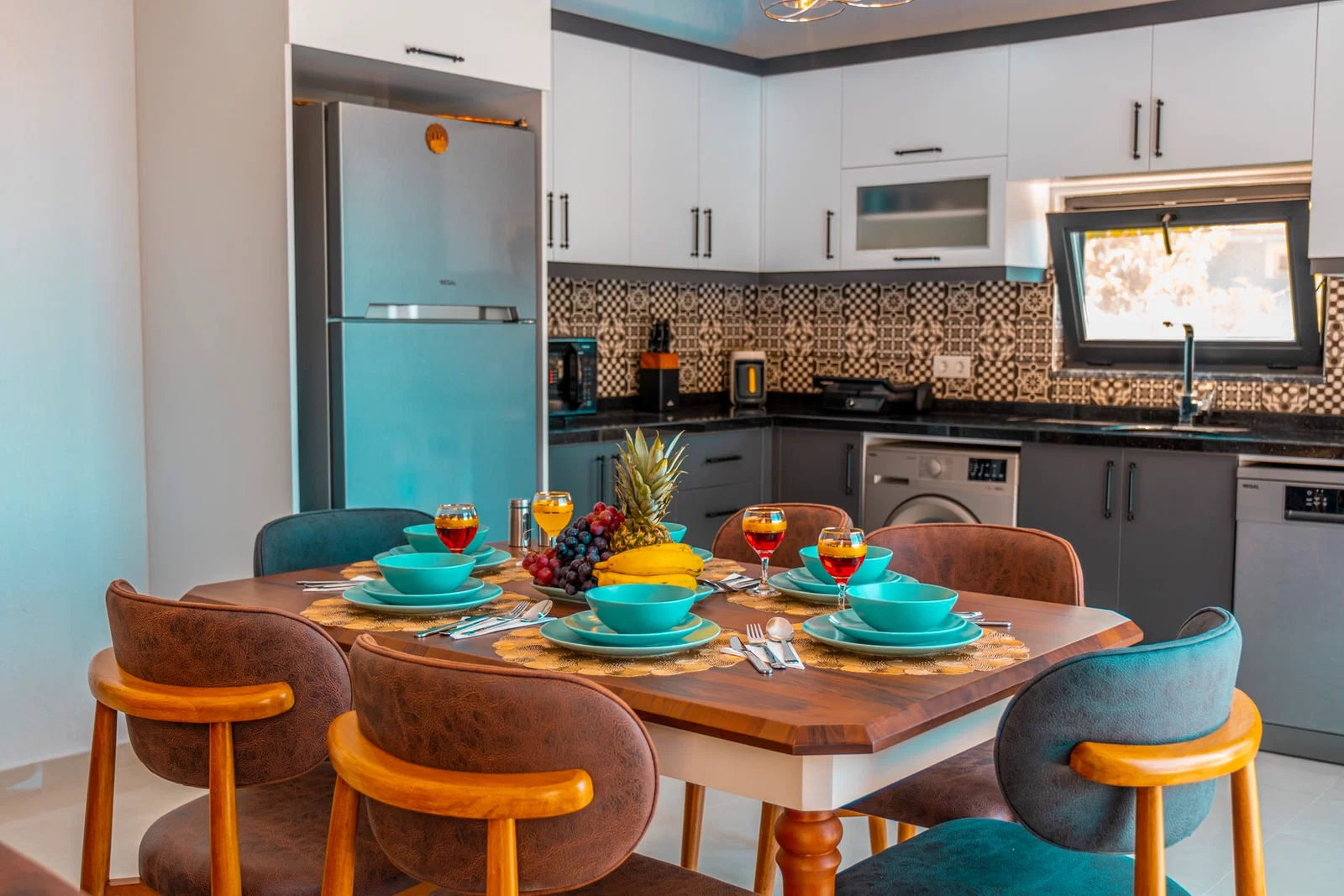 Bezirgan’da Korunaklı, Çocuk Havuzlu, Jakuzili, Kiralık Villa