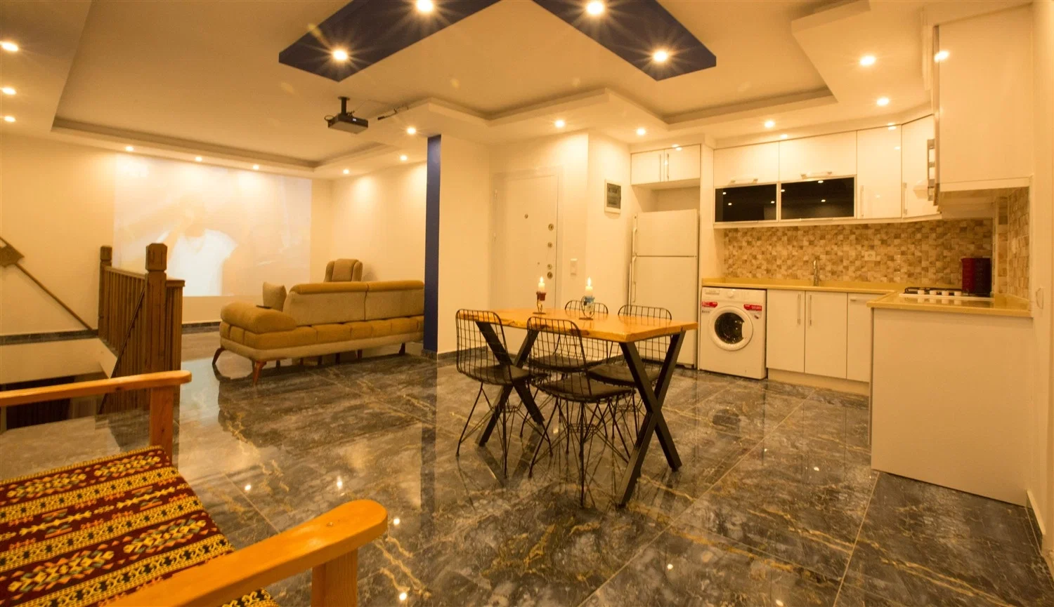 Bezirgan’da Huzurlu, Korunaklı Havuzlu, 8 Kişilik, Kiralık Villa