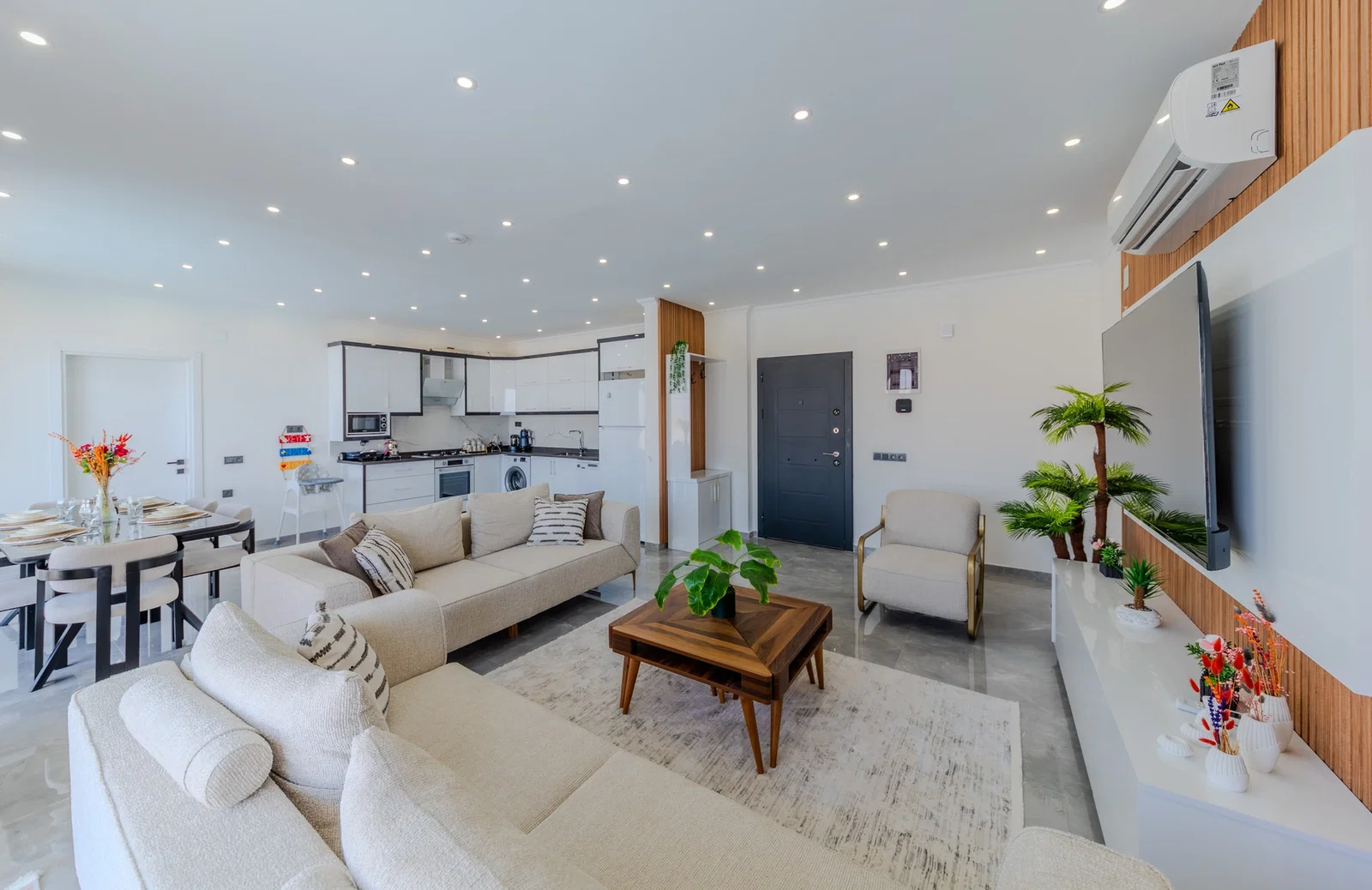 Çavdır’da Korunaklı, Çocuk Havuzlu, 2 Yatak Odalı, Kiralık Villa