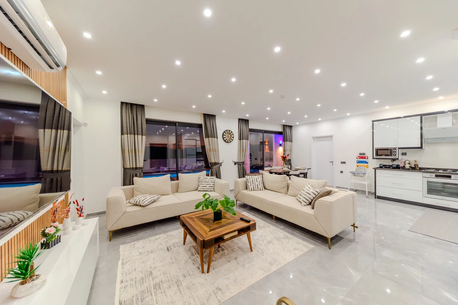 Çavdır’da Korunaklı, Çocuk Havuzlu, 2 Yatak Odalı, Kiralık Villa