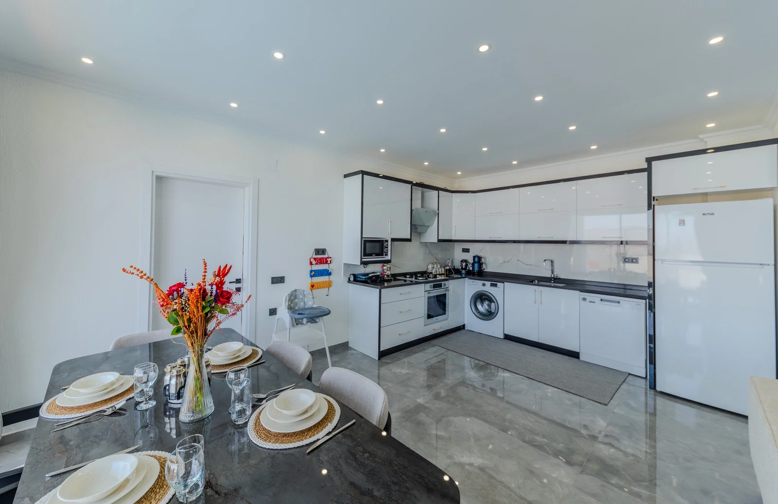 Çavdır’da Korunaklı, Çocuk Havuzlu, 2 Yatak Odalı, Kiralık Villa