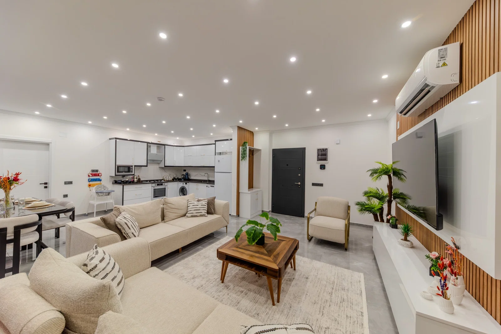 Çavdır’da Korunaklı, Çocuk Havuzlu, 2 Yatak Odalı, Kiralık Villa