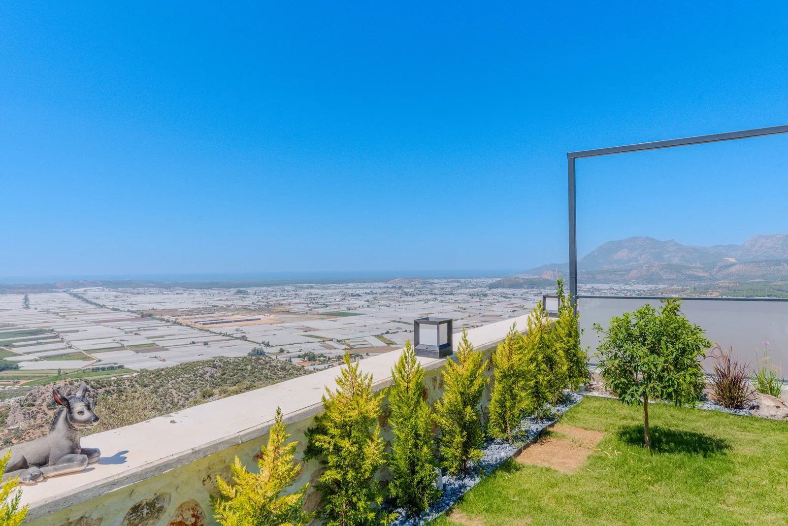 Çavdır’da Korunaklı, Çocuk Havuzlu, 2 Yatak Odalı, Kiralık Villa