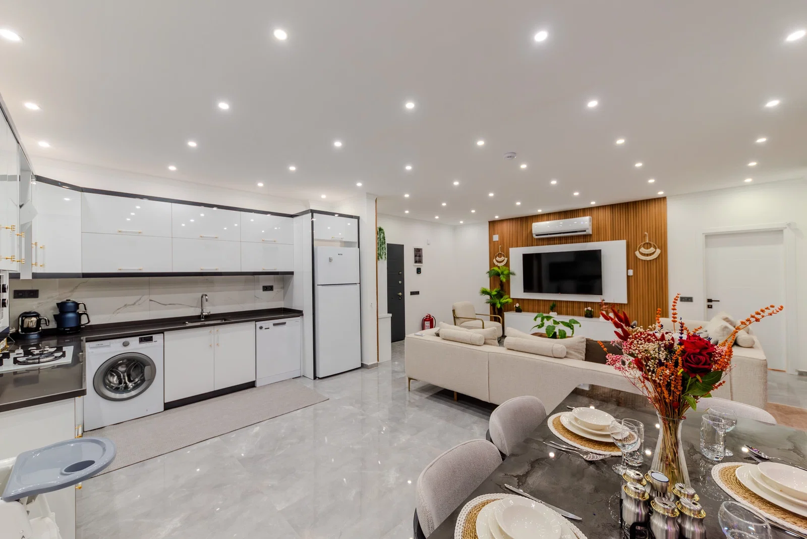 Çavdır’da Korunaklı, Çocuk Havuzlu, 2 Yatak Odalı, Kiralık Villa