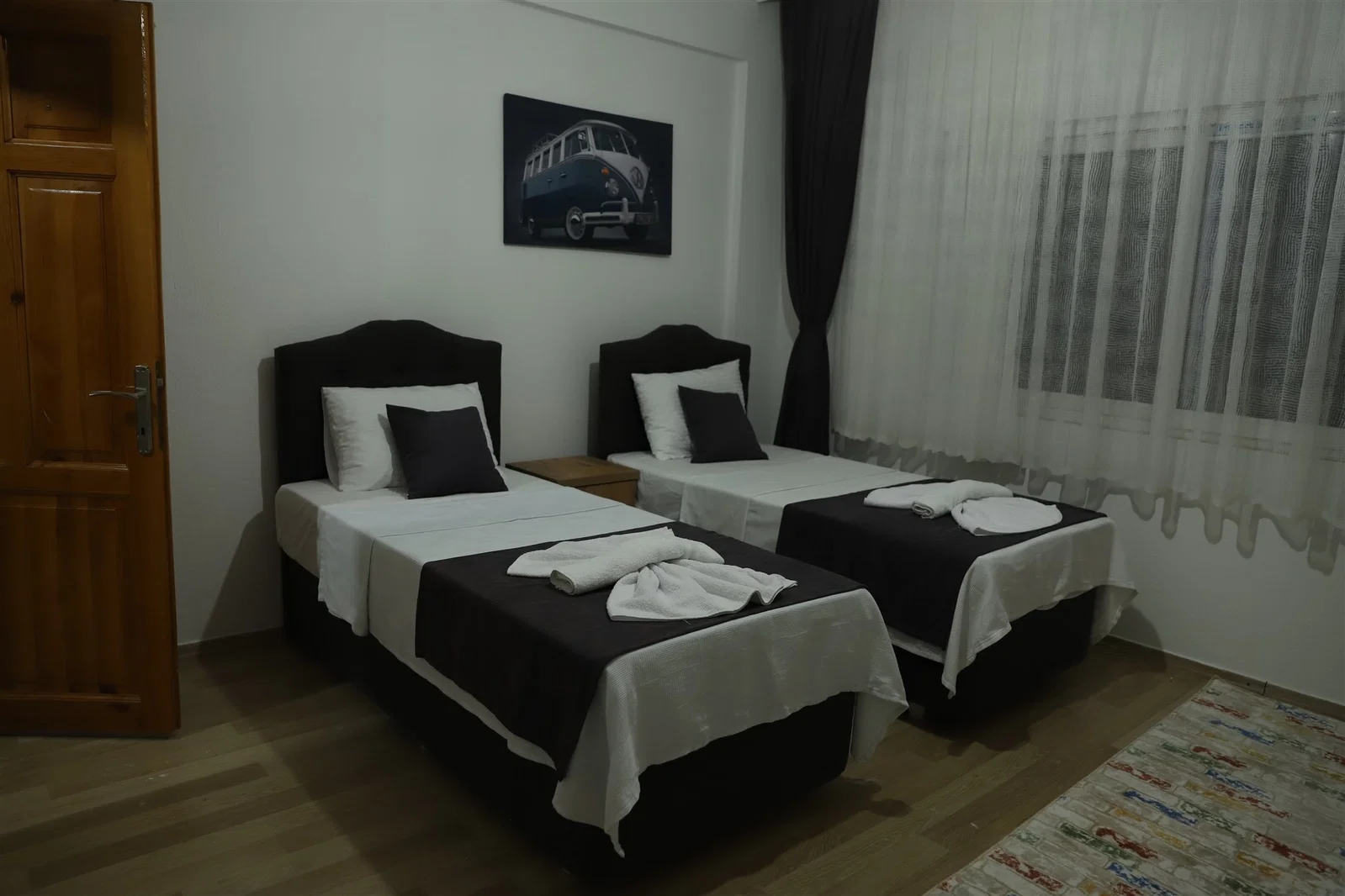 Çavdır’da Huzurlu, Korunaklı Havuzlu, Jakuzili, Kiralık Villa