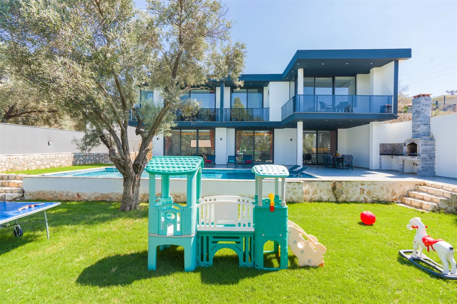 Patara’da Balayı Çiftlerine Uygun, Korunaklı Havuzlu, 6 Kişilik, Ekonomik Villa